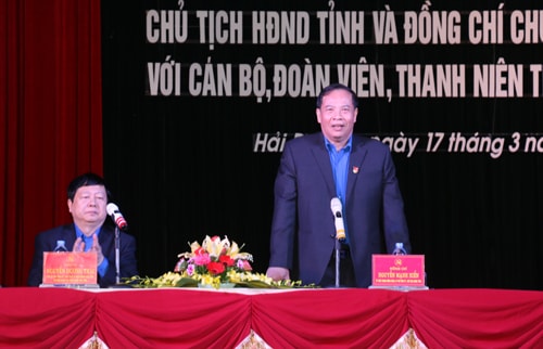 Các đồng chí lãnh đạo tỉnh đối thoại với cán bộ, đoàn viên, thanh niên